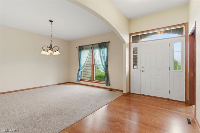 690 Lang Farm Drive, Medina, OH 44256