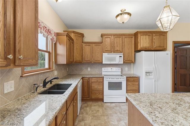 690 Lang Farm Drive, Medina, OH 44256