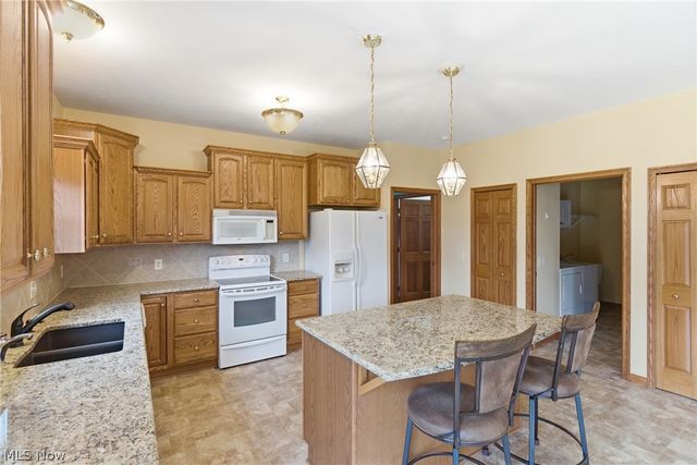 690 Lang Farm Drive, Medina, OH 44256