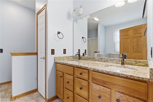 690 Lang Farm Drive, Medina, OH 44256