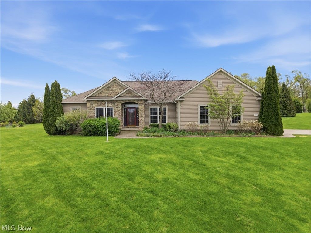 690 Lang Farm Drive, Medina, OH 44256
