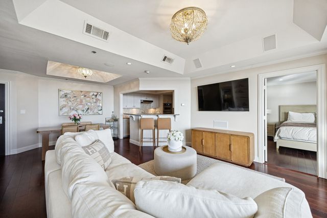 5909 Luther Lane 2105, Dallas, TX 75225