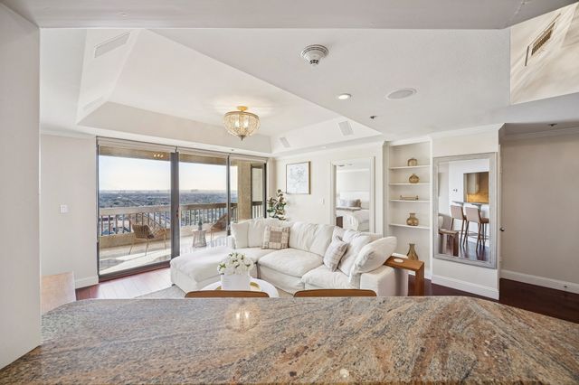 5909 Luther Lane 2105, Dallas, TX 75225