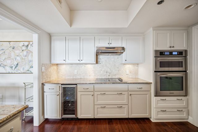 5909 Luther Lane 2105, Dallas, TX 75225