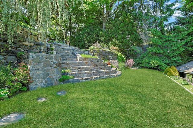 97 Underhill Road, Scarsdale, NY 10583