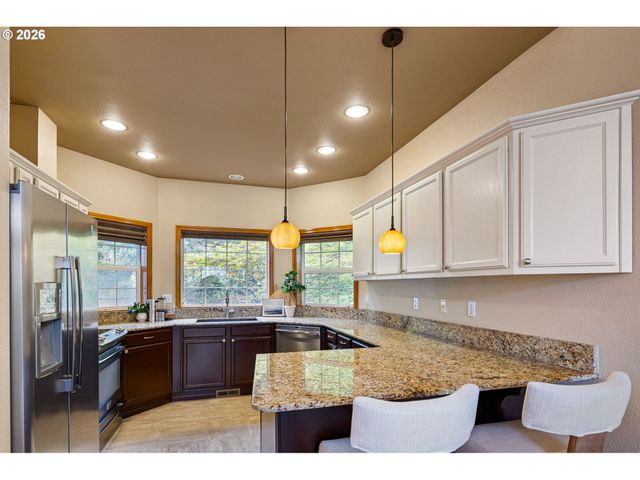 3380 VIDERA Dr, Eugene, OR 97405