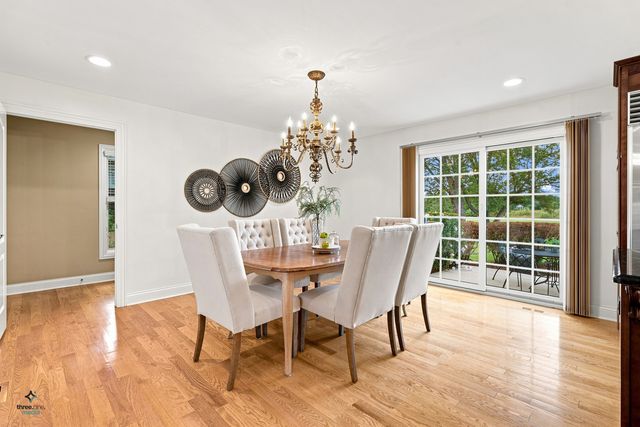 1403 W Wigwam Trail, Mount Prospect, IL 60056