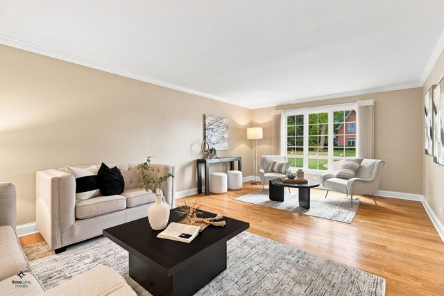 1403 W Wigwam Trail, Mount Prospect, IL 60056