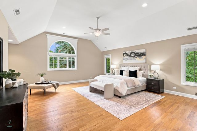 1403 W Wigwam Trail, Mount Prospect, IL 60056