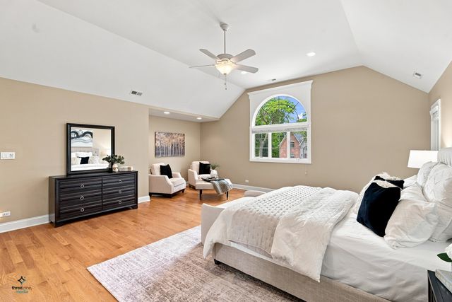 1403 W Wigwam Trail, Mount Prospect, IL 60056