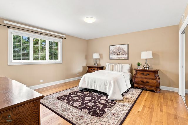 1403 W Wigwam Trail, Mount Prospect, IL 60056