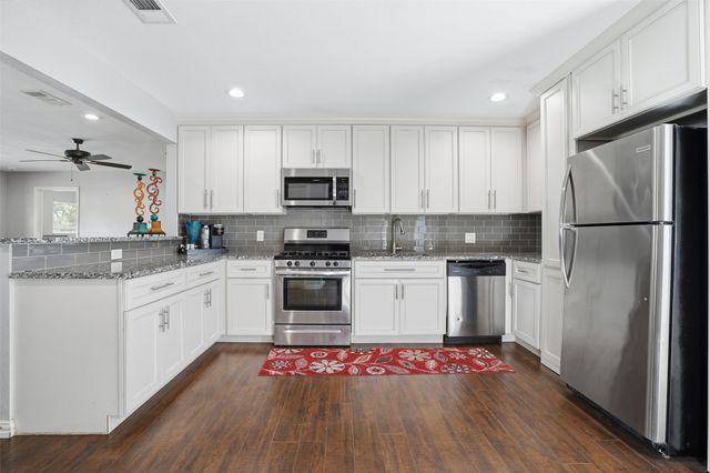 5717 S Wells Circle, Westworth Village, TX 76114