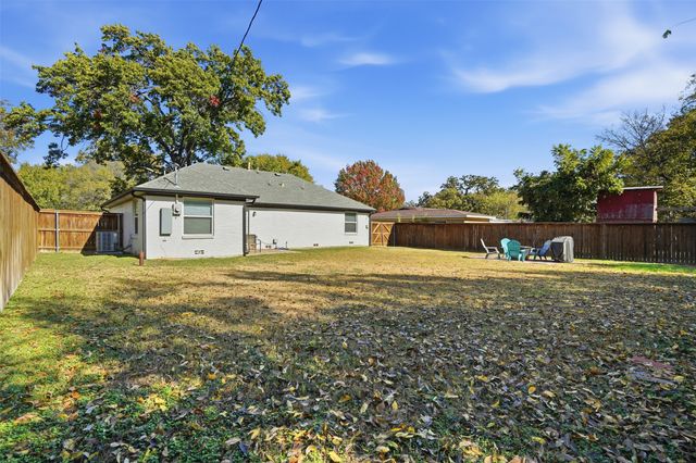 5717 S Wells Circle, Westworth Village, TX 76114