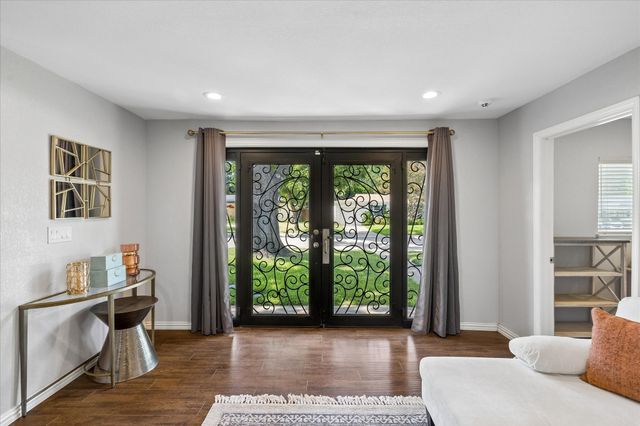 5717 S Wells Circle, Westworth Village, TX 76114