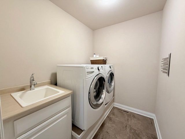 4380 Scenic View Road, Windsor, WI 53598