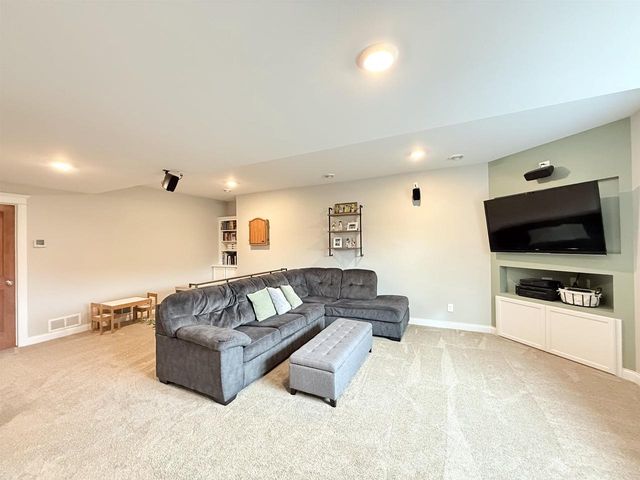 4380 Scenic View Road, Windsor, WI 53598