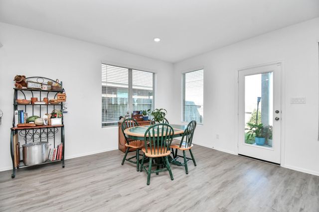 732 Willow Harbor Lane, La Marque, TX 77568