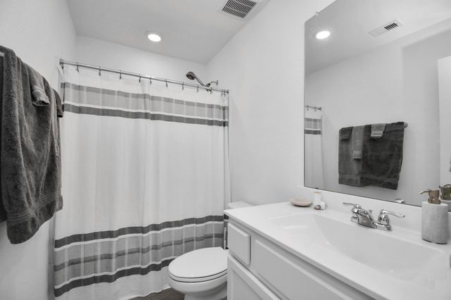 732 Willow Harbor Lane, La Marque, TX 77568