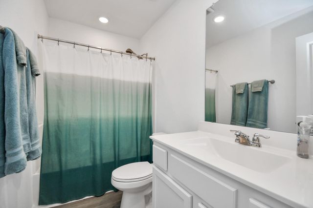 732 Willow Harbor Lane, La Marque, TX 77568