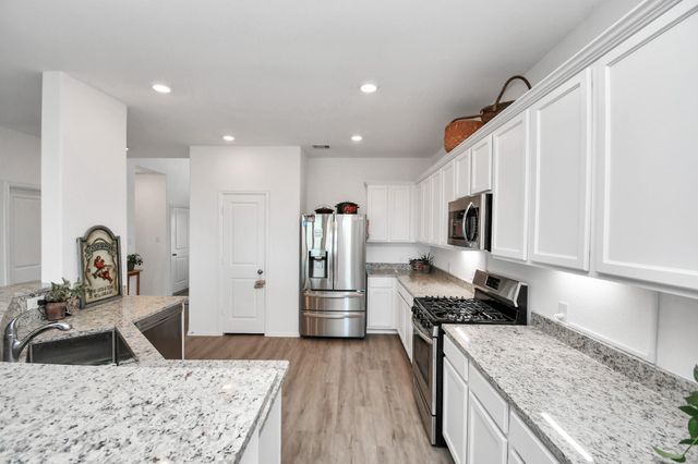 732 Willow Harbor Lane, La Marque, TX 77568