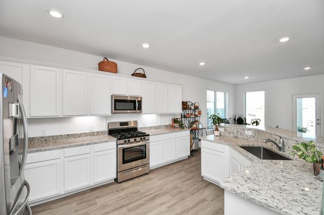 732 Willow Harbor Lane, La Marque, TX 77568