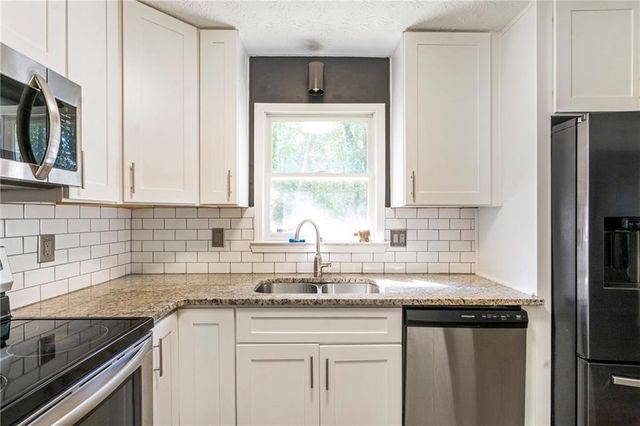 80 Knight Drive, Mcdonough, GA 30252