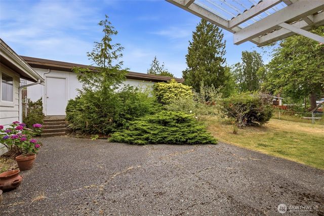 16262 15th Avenue SW, Burien, WA 98166