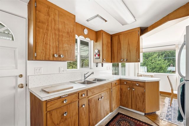 16262 15th Avenue SW, Burien, WA 98166