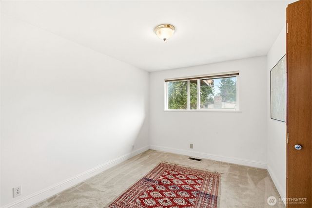 16262 15th Avenue SW, Burien, WA 98166