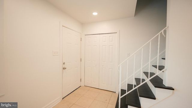 3 PARKER AVE, Burlington, NJ 08016