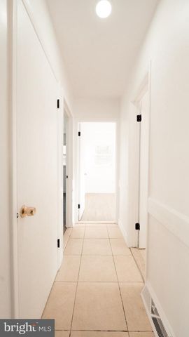 3 PARKER AVE, Burlington, NJ 08016