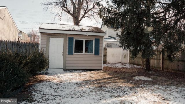 3 PARKER AVE, Burlington, NJ 08016