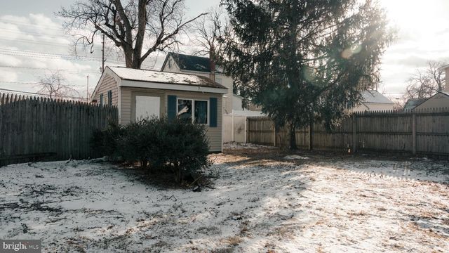 3 PARKER AVE, Burlington, NJ 08016