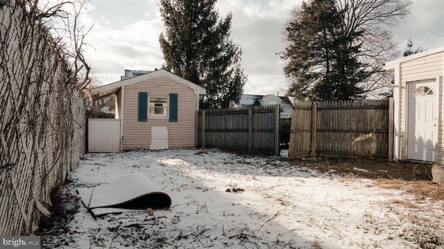 3 PARKER AVE, Burlington, NJ 08016