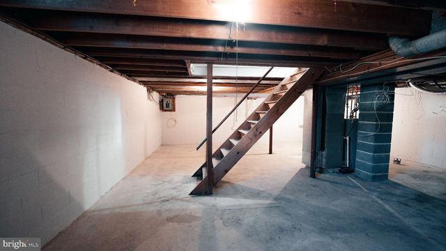 3 PARKER AVE, Burlington, NJ 08016