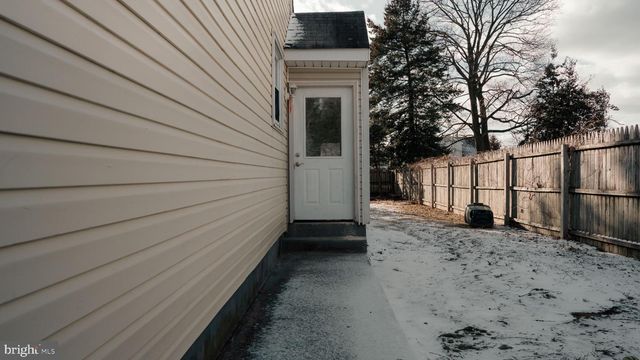 3 PARKER AVE, Burlington, NJ 08016