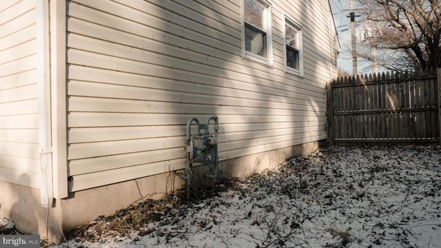 3 PARKER AVE, Burlington, NJ 08016