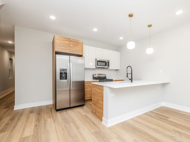 6220 S King Drive, Chicago, IL 60637