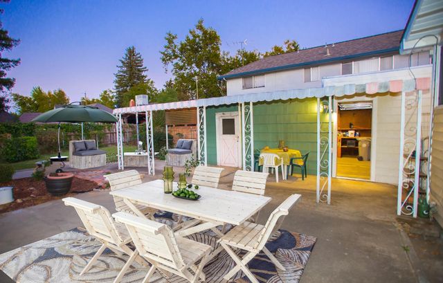 4417 E St, Sacramento, CA 95819