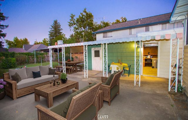 4417 E St, Sacramento, CA 95819