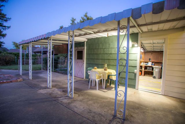 4417 E St, Sacramento, CA 95819