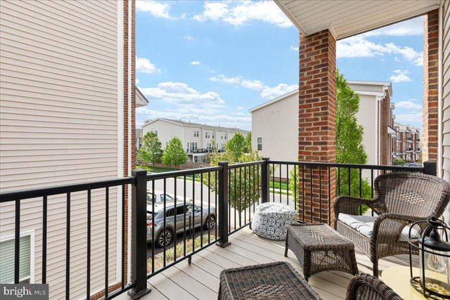 42272 KNOTTY OAK TER, Brambleton, VA 20148