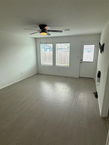2324 Dust Devil DR, Lockhart, TX 78644