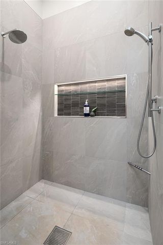 1070 5th ST S 4, Naples, FL 34102