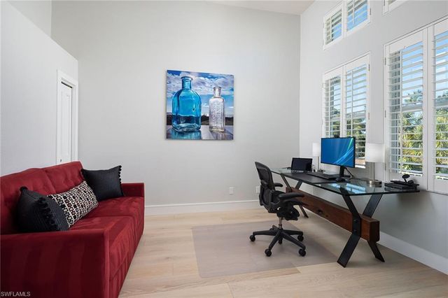 1070 5th ST S 4, Naples, FL 34102