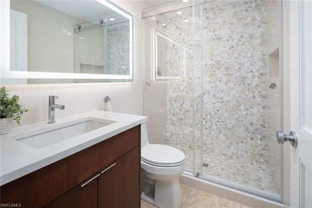 1070 5th ST S 4, Naples, FL 34102