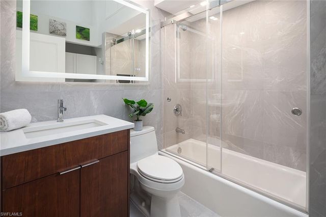 1070 5th ST S 4, Naples, FL 34102