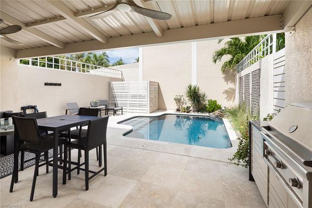 1070 5th ST S 4, Naples, FL 34102