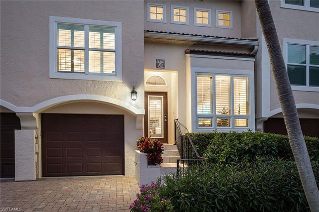 1070 5th ST S 4, Naples, FL 34102