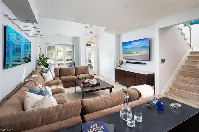 1070 5th ST S 4, Naples, FL 34102